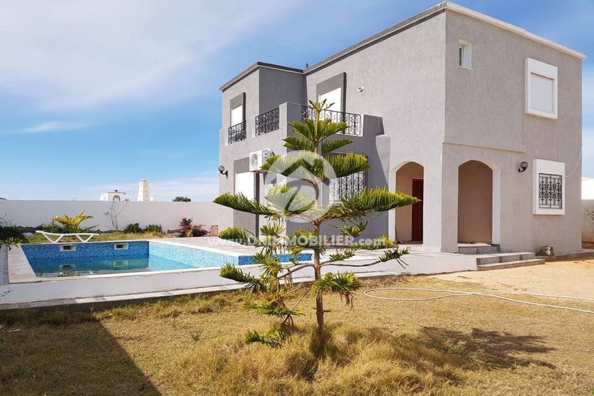 L250 -                            بيع
                           Villa avec piscine Djerba