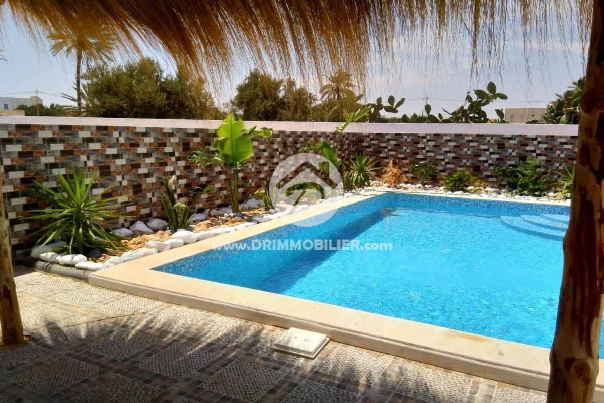 L254 -                            بيع
                           Villa avec piscine Djerba
