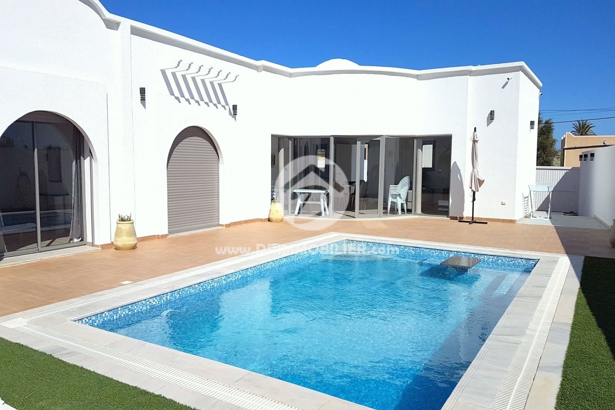 L256 -                            بيع
                           Villa avec piscine Djerba