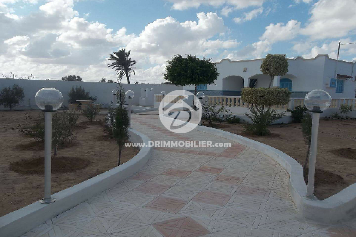 L271 -                            بيع
                           Villa Meublé Djerba