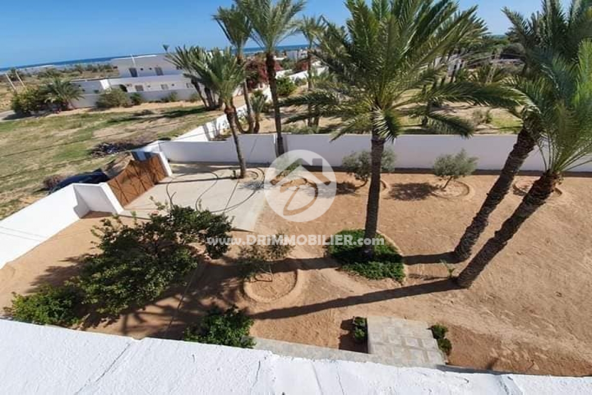 L300 -                            Sale
                           Villa Meublé Djerba