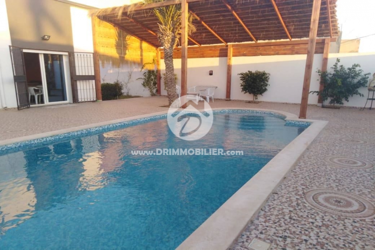 L91 -                            بيع
                           Villa avec piscine Djerba