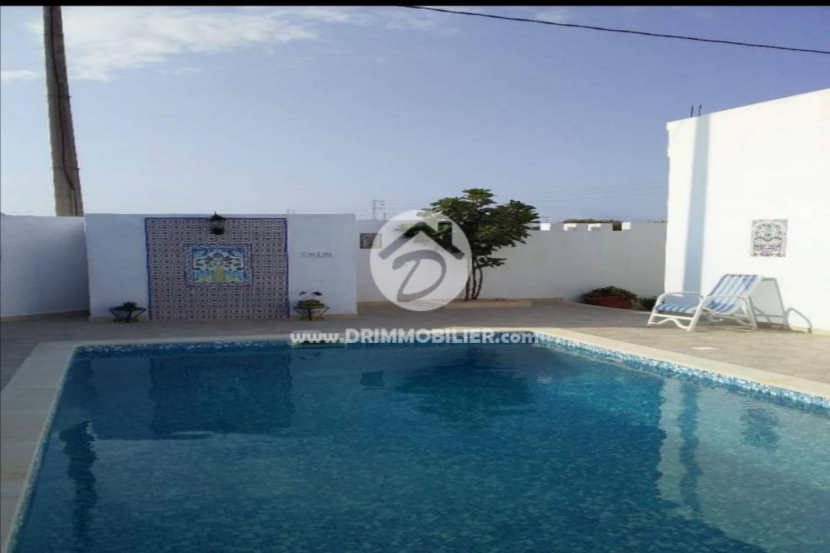 V325 -                            بيع
                           Villa avec piscine Djerba