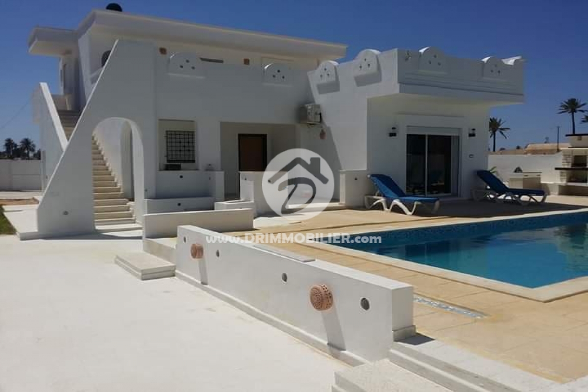 V341 -                            بيع
                           Villa avec piscine Djerba