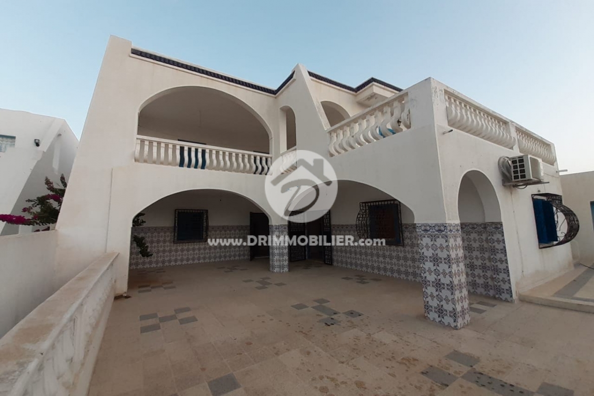 V349 -                            Sale
                           Villa Meublé Djerba