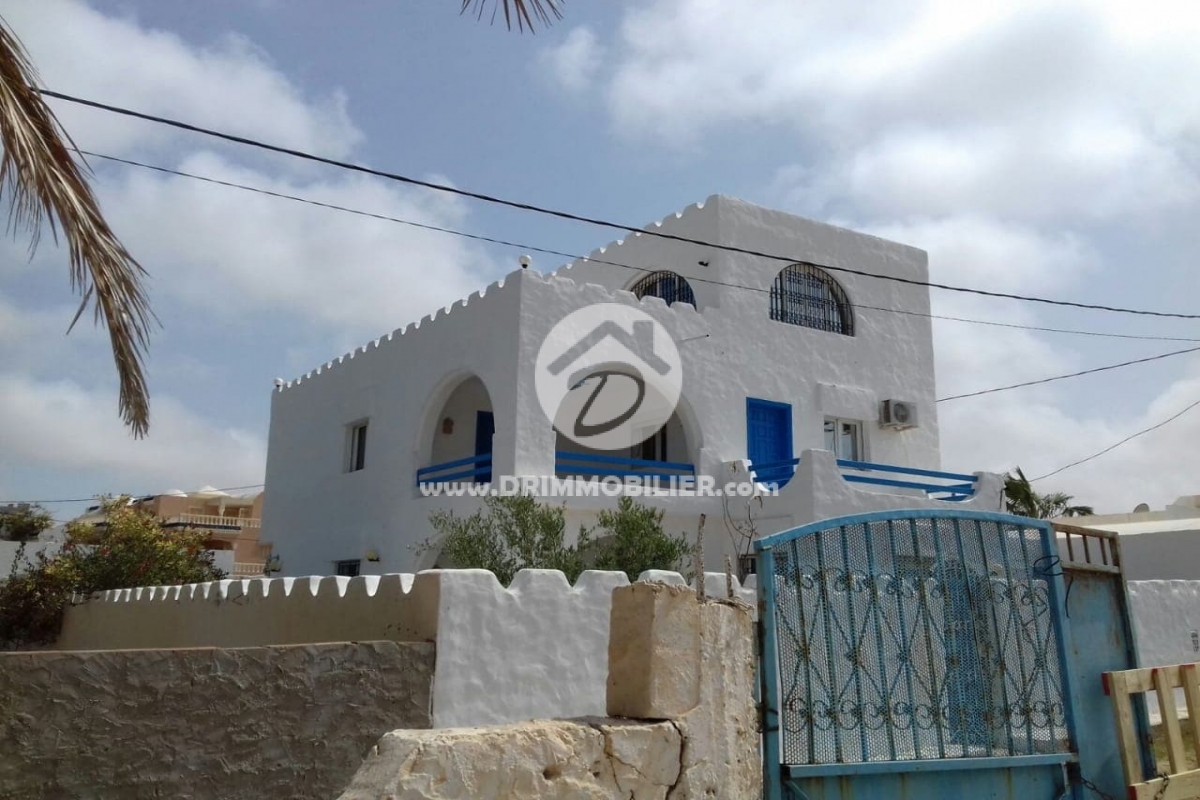 V470 -                            بيع
                           Villa Meublé Djerba