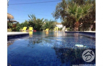 L245 -                            بيع
                           Villa avec piscine Djerba