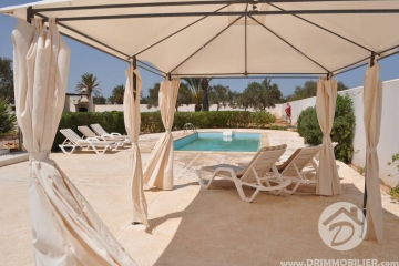 L273 -                            بيع
                           VIP Villa Djerba