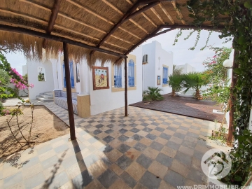 L308 -                            بيع
                           Villa avec piscine Djerba