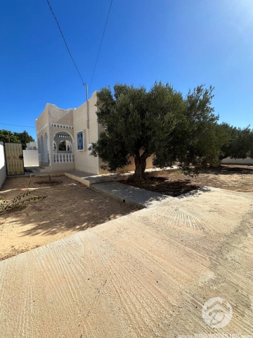 L389 -                            بيع
                           Villa Meublé Djerba