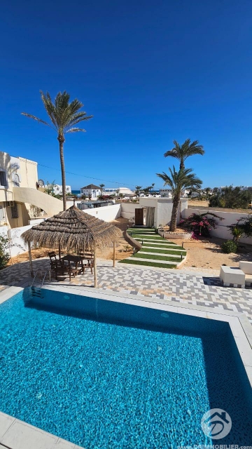 L392 -                            بيع
                           Villa avec piscine Djerba