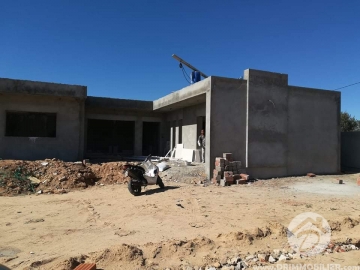 V264 -                            بيع
                           Villa avec piscine Djerba