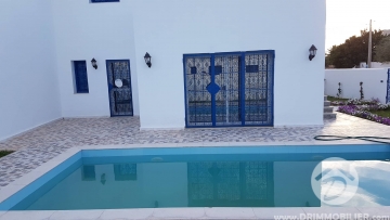 V268 -                            بيع
                           Villa avec piscine Djerba