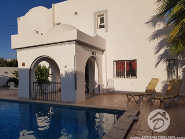 V340 -                            بيع
                           Villa avec piscine Djerba