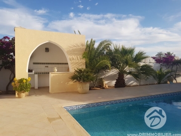 V375 -                            بيع
                           Villa avec piscine Djerba