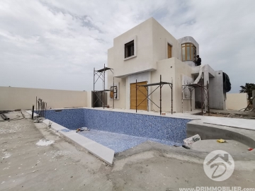 V476 -                            بيع
                           Villa avec piscine Djerba