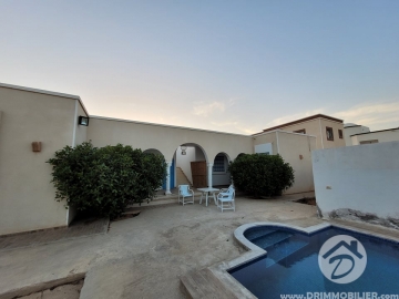 V487 -                            بيع
                           Villa avec piscine Djerba