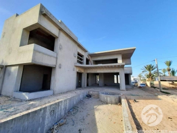 V626 -                            بيع
                           Villa avec piscine Djerba