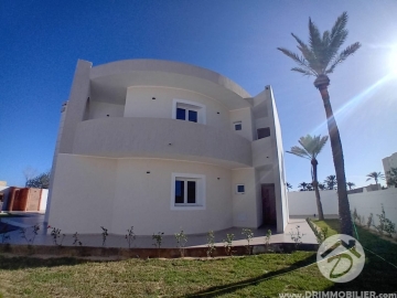 V627 -                            بيع
                           Villa avec piscine Djerba