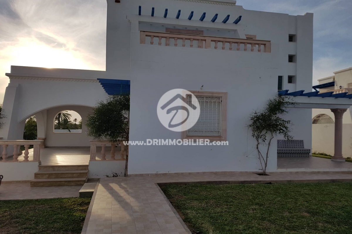 L176 -                            Sale
                           Villa avec piscine Djerba