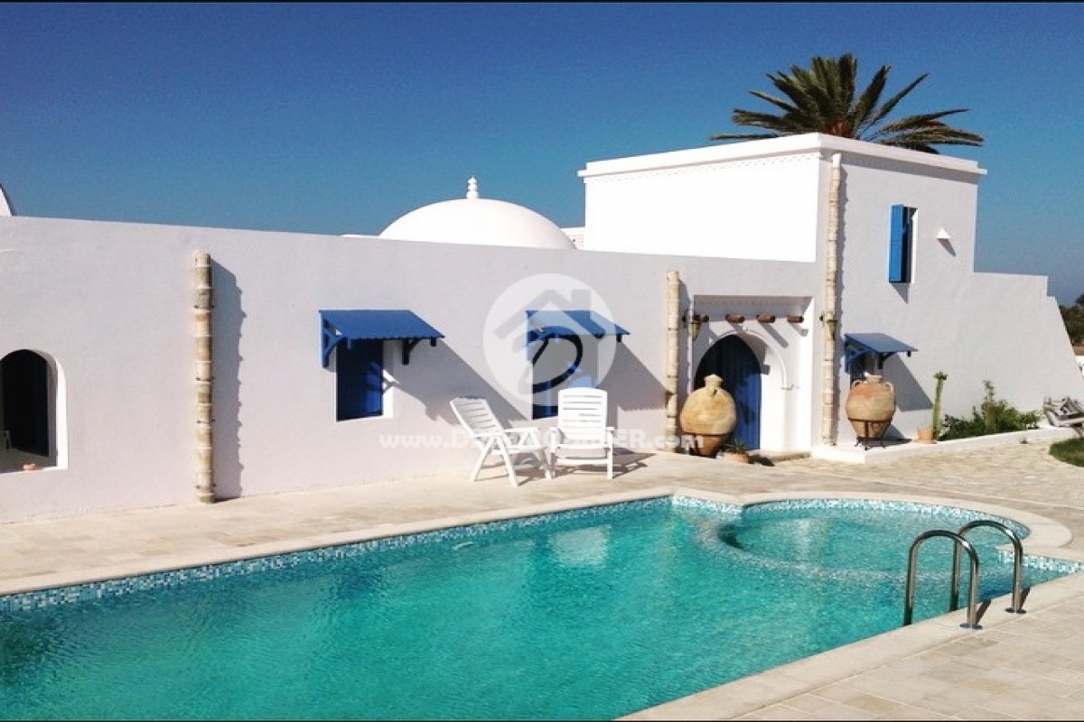 L178 -                            بيع
                           Villa avec piscine Djerba