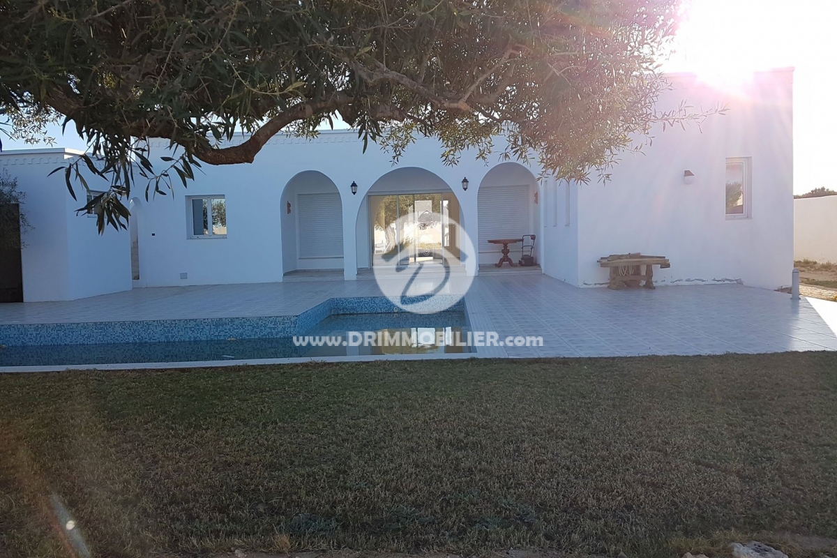 L258 -                            بيع
                           Villa avec piscine Djerba