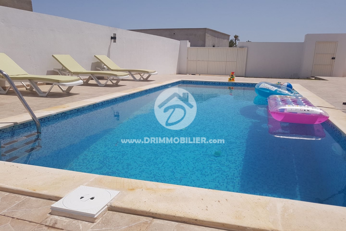L279 -                            بيع
                           Villa avec piscine Djerba
