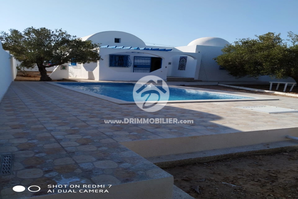 L304 -                            Sale
                           Villa avec piscine Djerba
