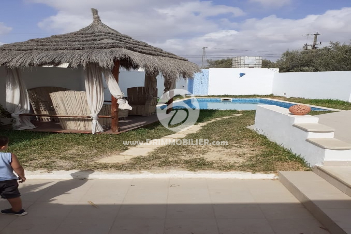 L307 -                            Sale
                           Villa avec piscine Djerba