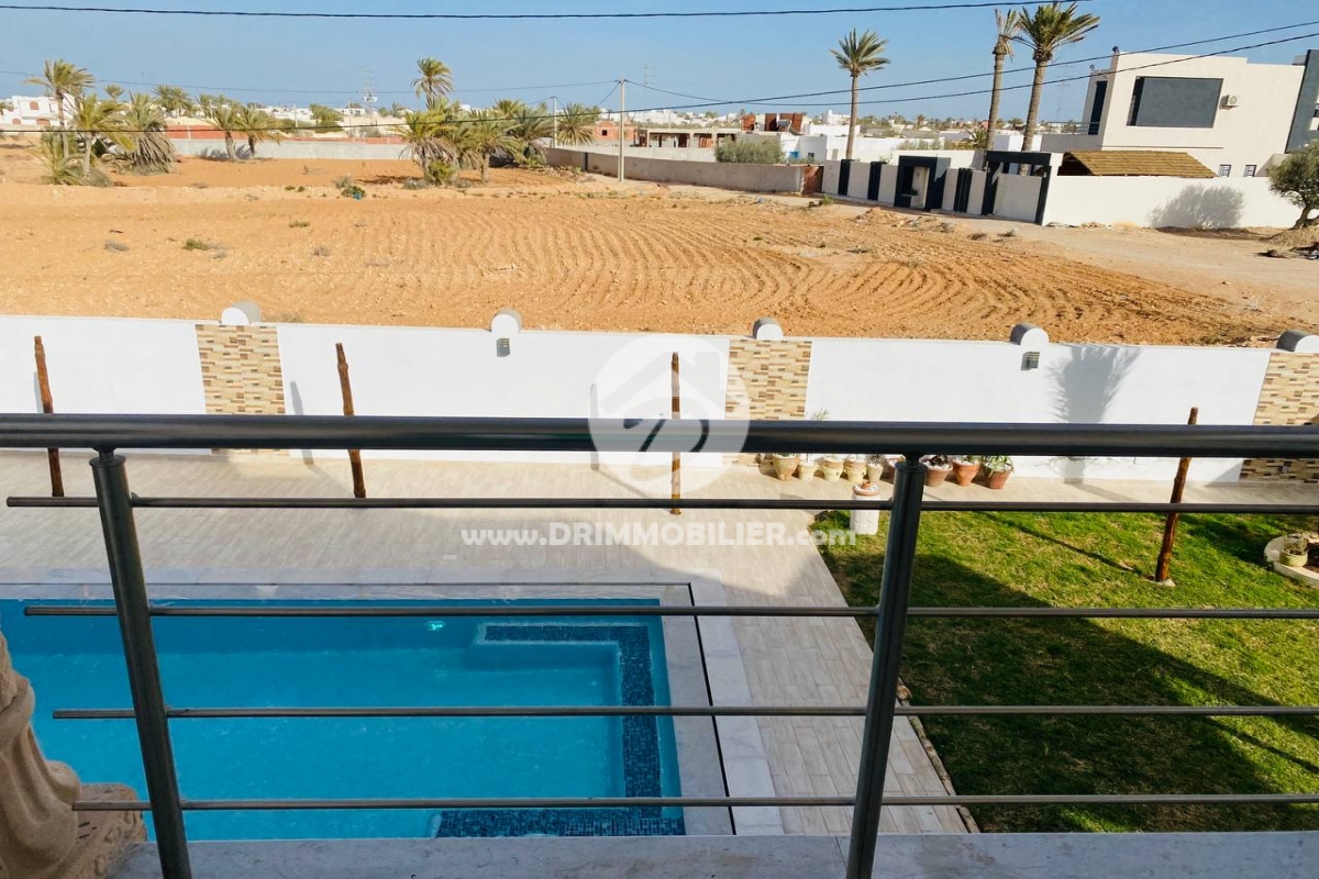 L373 -                            Sale
                           Villa avec piscine Djerba