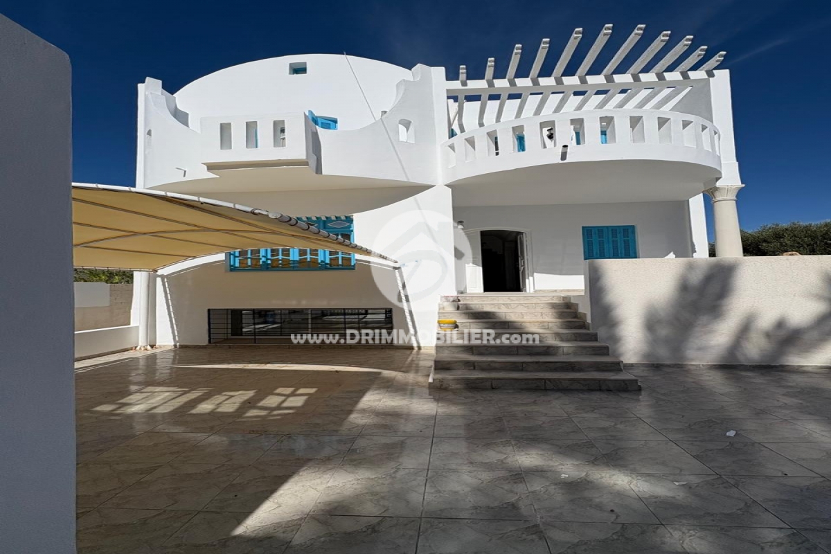 L446 -                            بيع
                           Villa Meublé Djerba