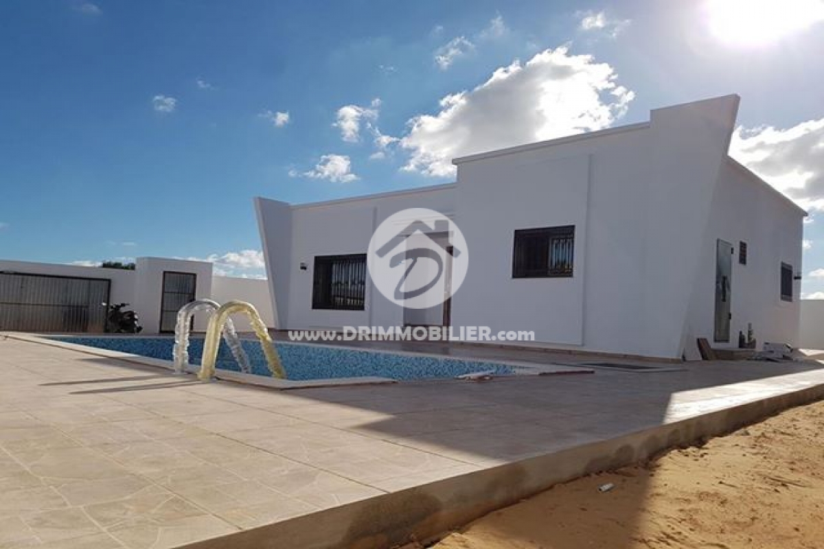 V212 -                            Sale
                           Villa avec piscine Djerba