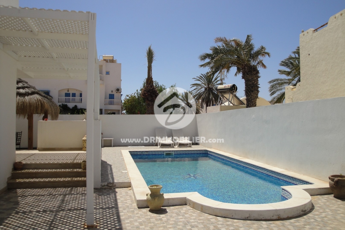 V22 -                            Sale
                           Villa avec piscine Djerba