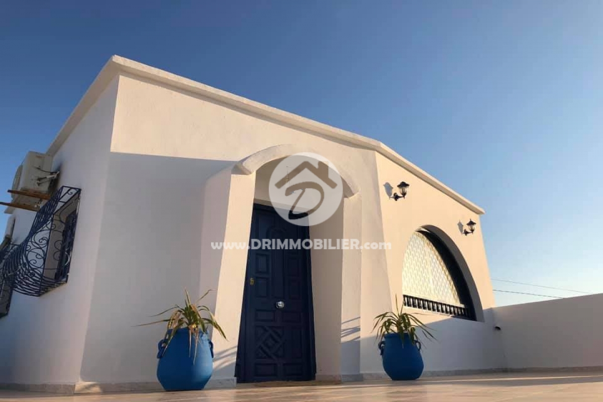 V323 -                            بيع
                           VIP Villa Djerba