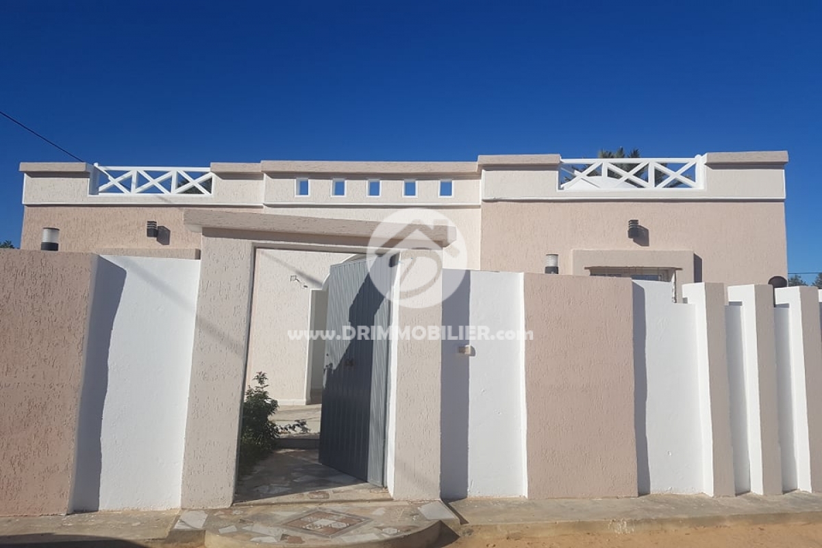 V460 -                            بيع
                           Villa avec piscine Djerba