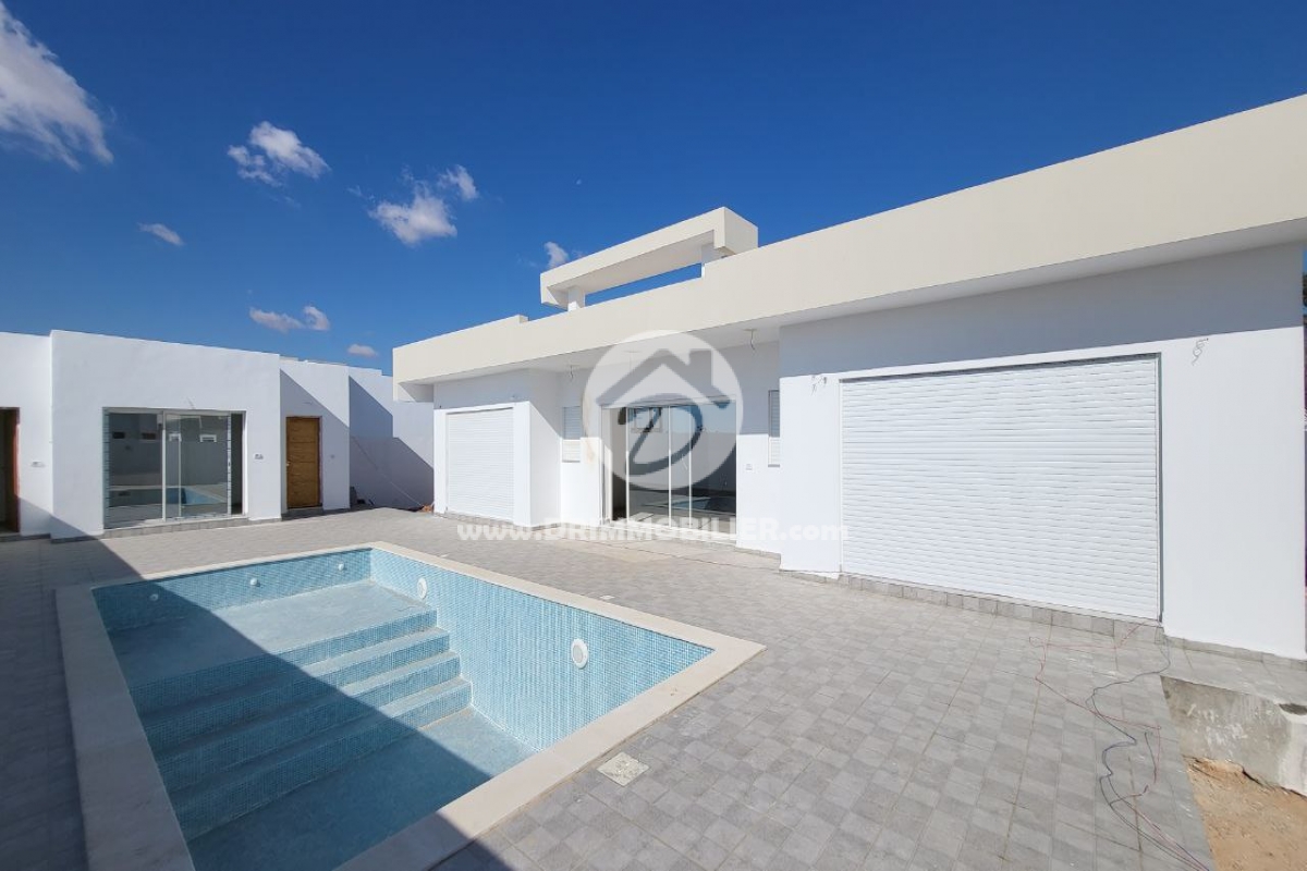 V567 -                            بيع
                           Villa avec piscine Djerba