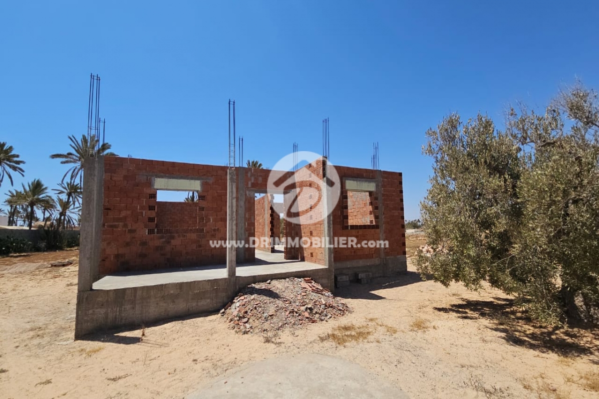 V625 -                            بيع
                           Terrain Djerba