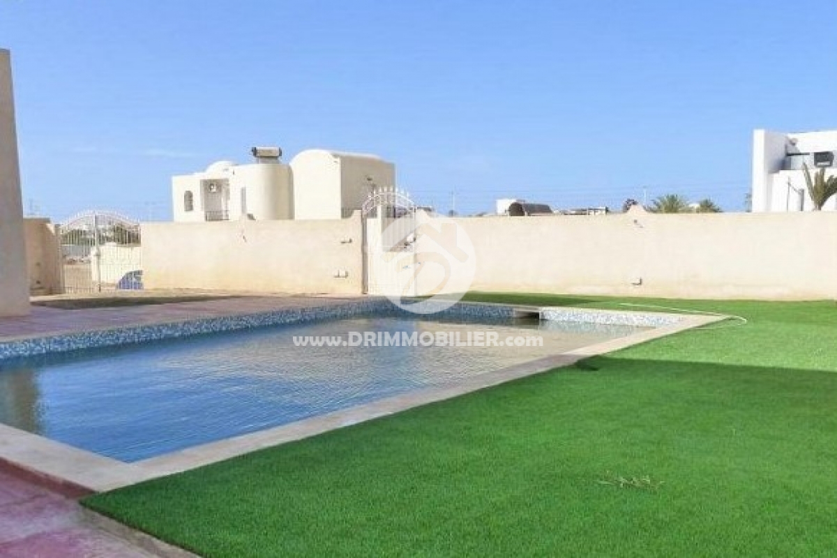 V68 -                            بيع
                           Villa avec piscine Djerba