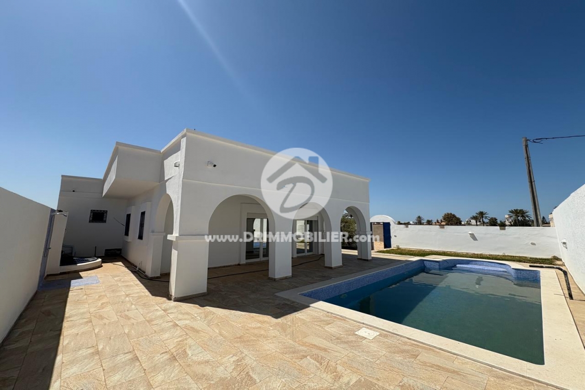 V688 -                            Vente
                           Villa avec piscine Djerba