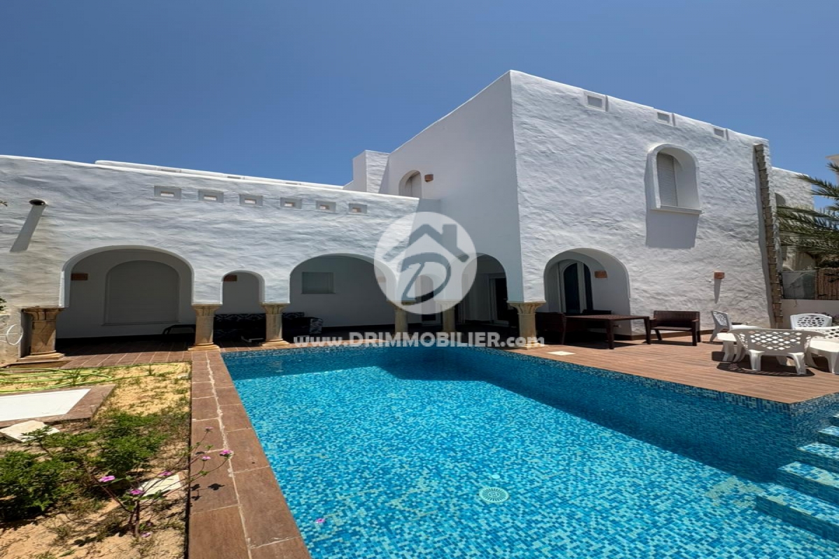 V697 -                            Sale
                           Villa avec piscine Djerba