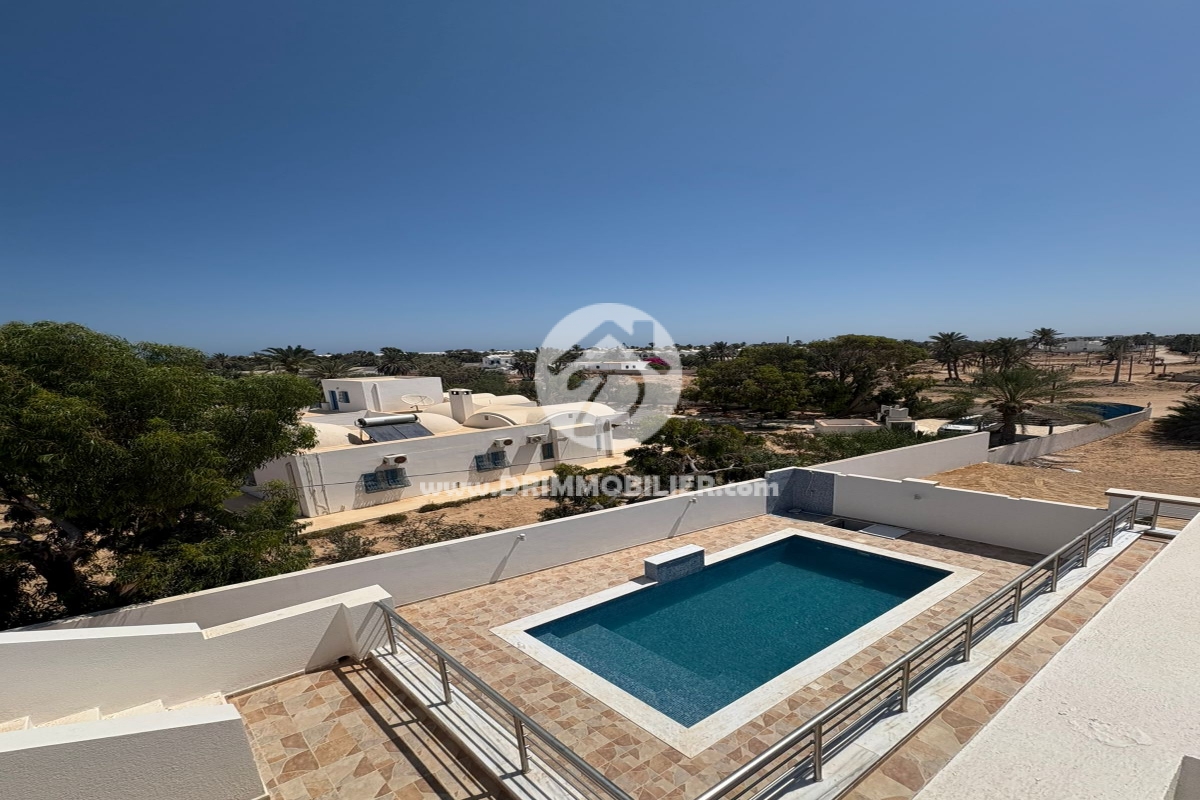 V698 -                            Sale
                           Villa avec piscine Djerba