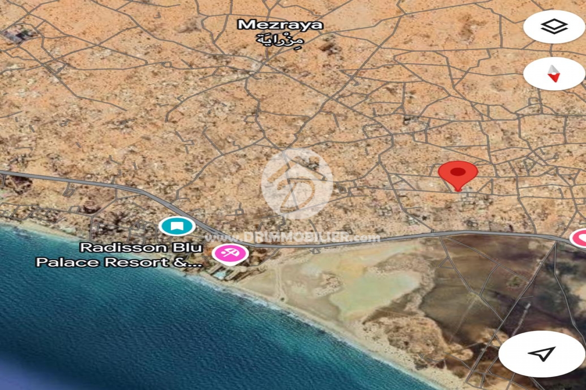 V704 -                            Koupit
                           Terrain Djerba