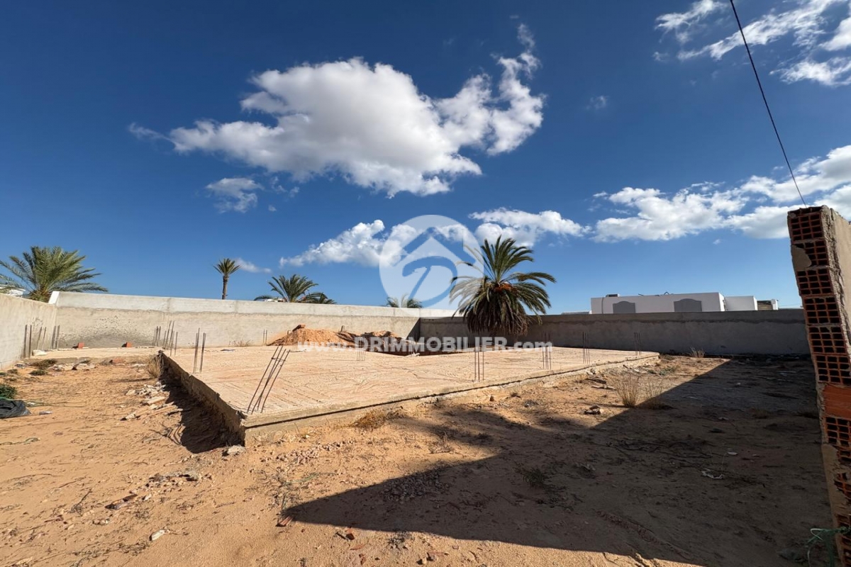 V716 -   Terrain Djerba