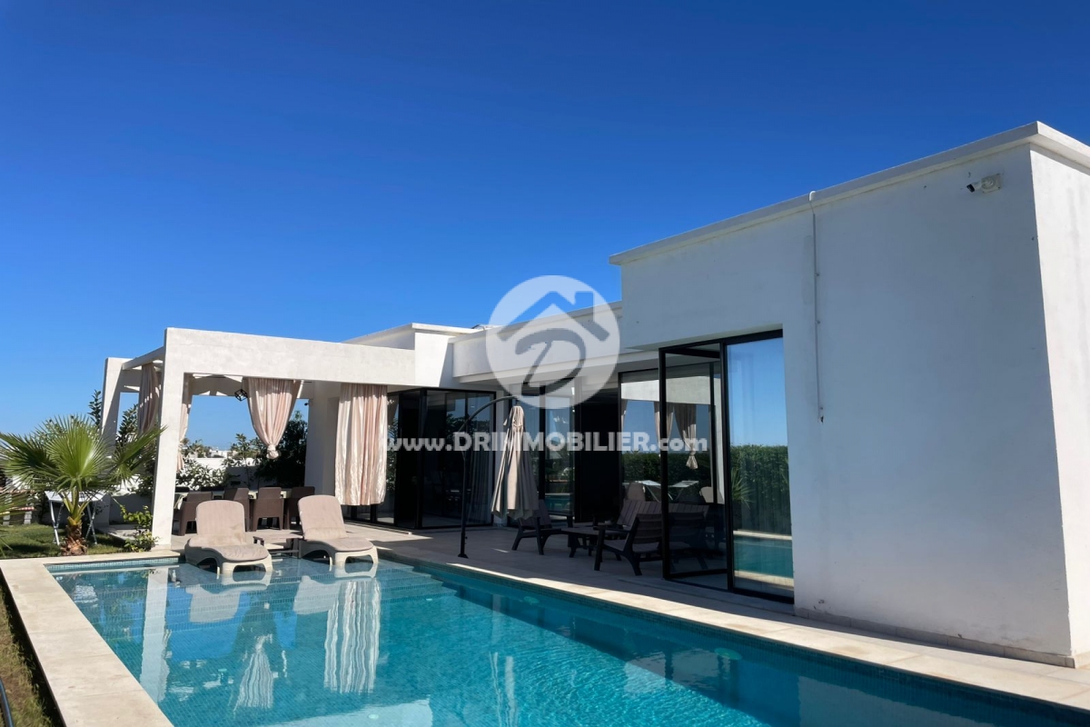 V719 -                            Vente
                           Villa avec piscine Djerba