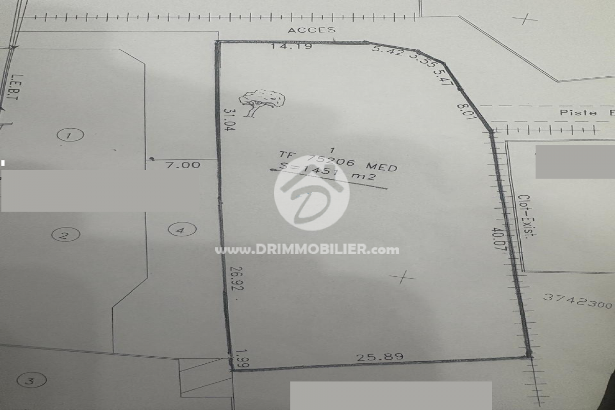 V727 -                            Koupit
                           Terrain Djerba