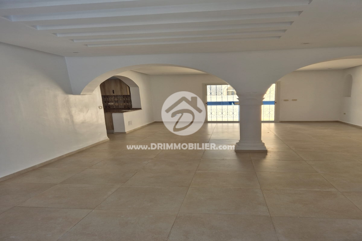 V737 -   Villa avec piscine Djerba