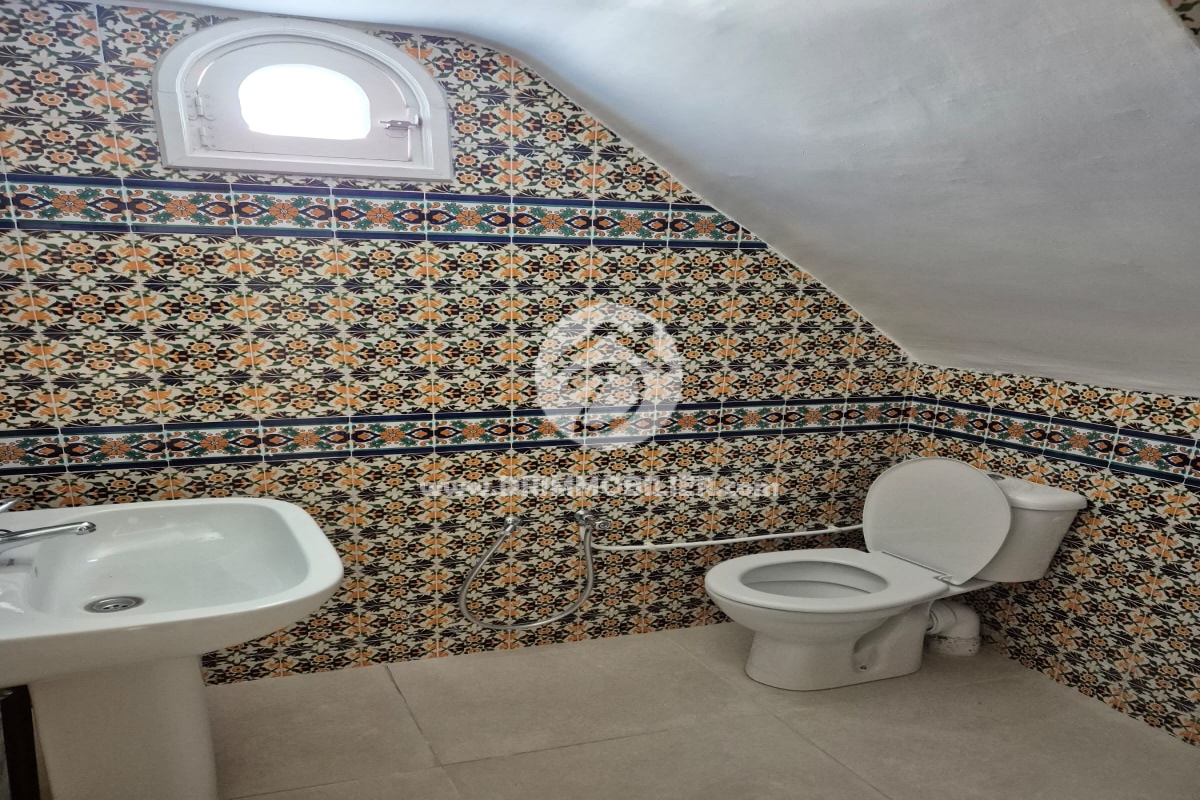 V737 -   Villa avec piscine Djerba