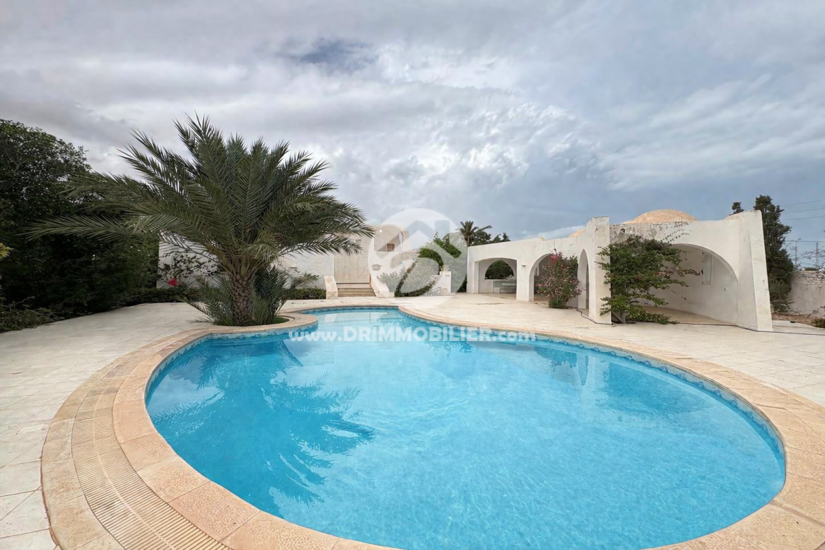 V780 -                            Sale
                           Villa avec piscine Djerba