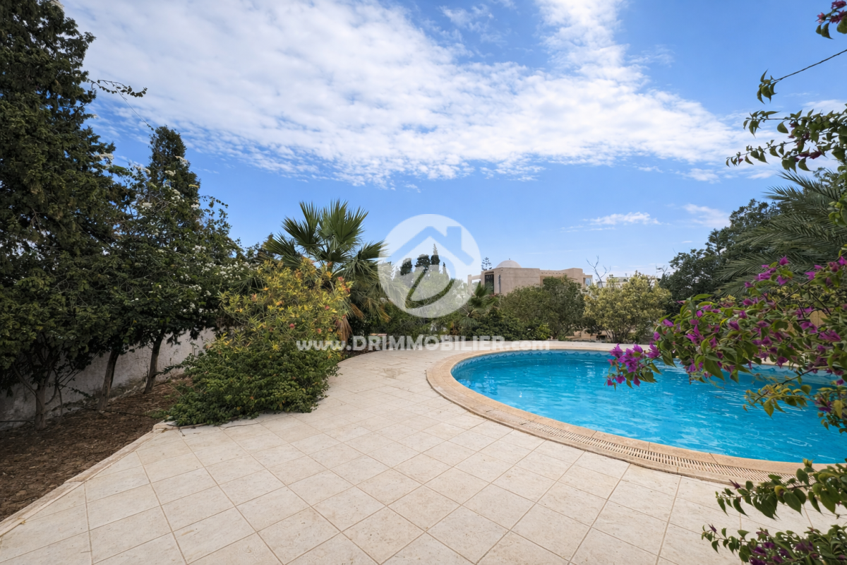 V780 -   Villa avec piscine Djerba