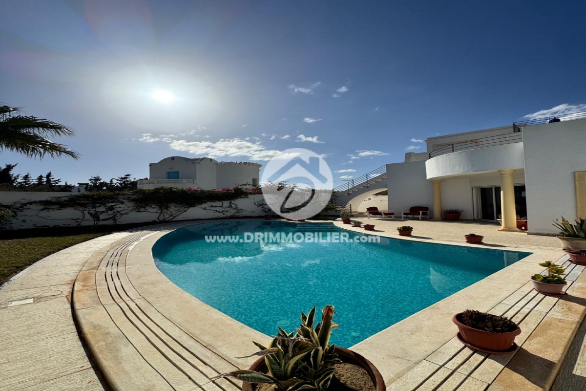 V784 -                            بيع
                           Villa avec piscine Djerba